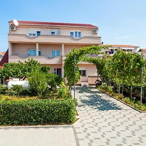  Apartment Stadion
